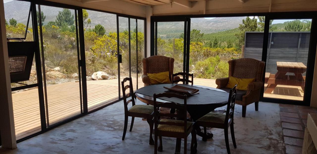 Avani Lodge Private Nature Reserve Botrivier Extérieur photo