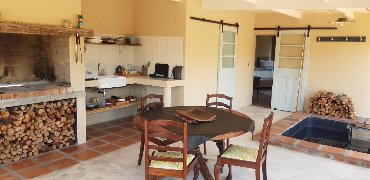 Avani Lodge Private Nature Reserve Botrivier Extérieur photo